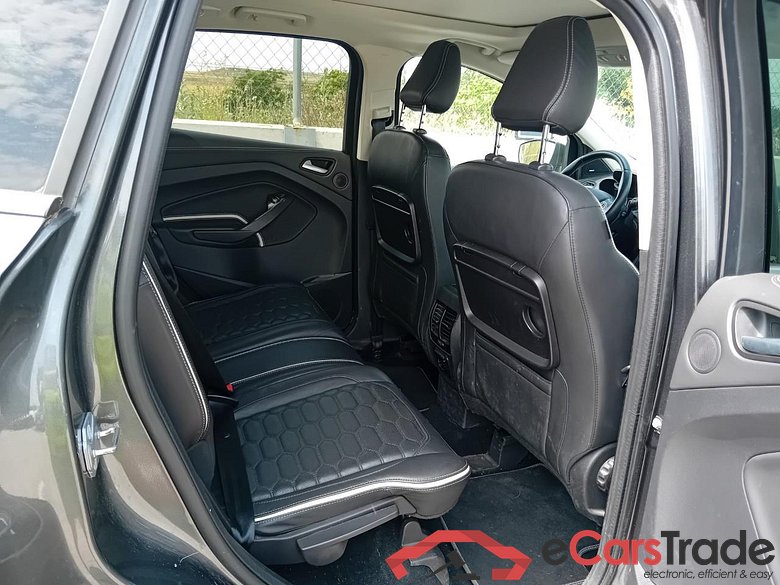 Ford 1.5 EcoBoost 129kW 4x4 Vignale Auto FORD Kuga / 2016 / 5P / todoterreno 1.5 EcoBoost 129kW 4x4 Vignale Auto #5