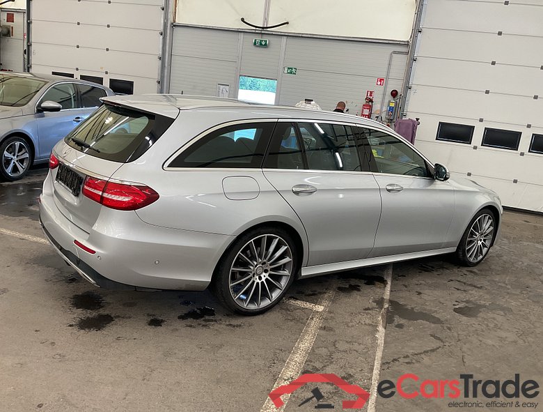 MERCEDES-BENZ E 220 d #2