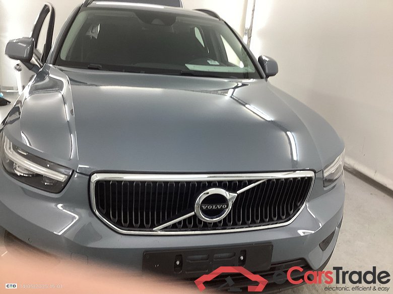 VOLVO XC40 1.5 T2 MOMENTUM CORE Park Assist
