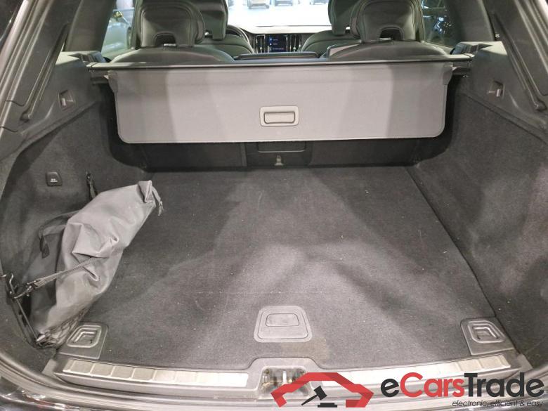 VOLVO XC60 - 2017 2.0 T6 AWD PHEV R-Design Geartronic #4