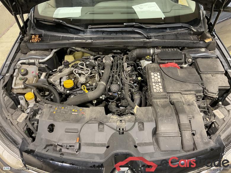 RENAULT MEGANE BERLINE 1.3 TCE 140 CORPORATE EDITION #6