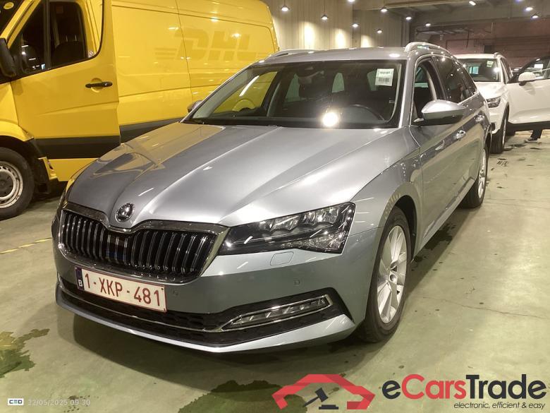 SKODA SUPERB COMBI DIESEL - 2019 2.0 CR TDi Style #1