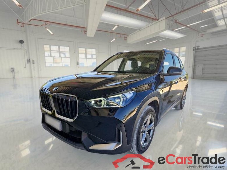 BMW 8 BMW X1 / 2022 / 5P / SUV SDRIVE 18D EDITION ESSENCE DCT