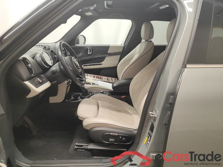 Mini Countryman Cooper S E ALL4 AT 5d #6