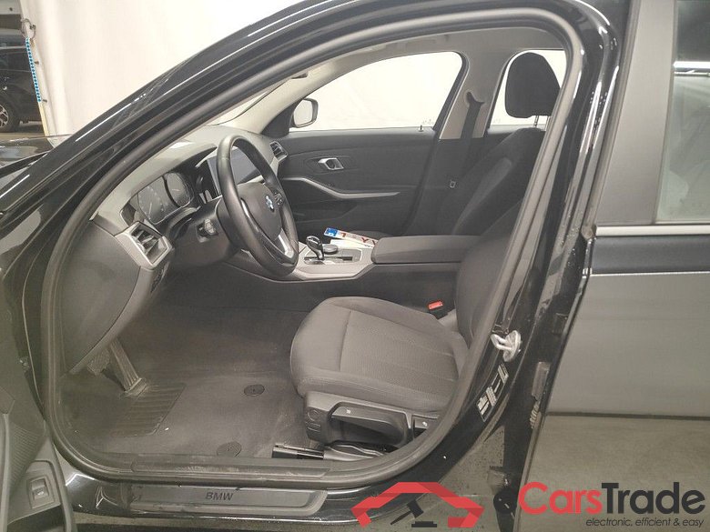 BMW 3 Reeks Touring 318dA (100 kW) 5d #3
