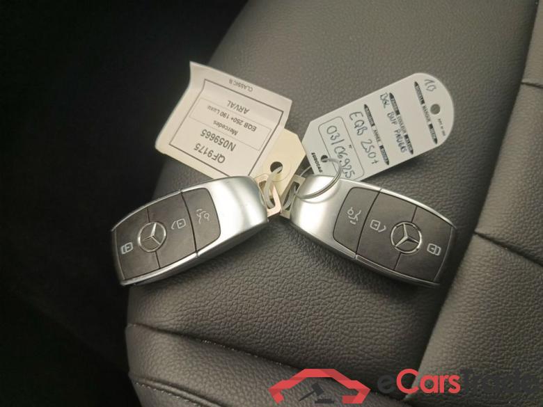 MERCEDES EQB (X253) 70.5 kWh EQB 250+ Luxury Line 5d #4