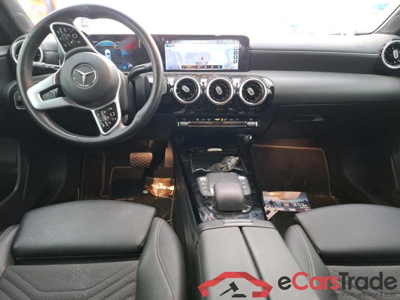 MERCEDES-BENZ Classe A Compact / 2018 / 5P / Berline A 180 Business Line 7G-DCT #5 MERCEDES-BENZ Classe A Compact / 2018 / 5P / Berline A 180 Business Line 7G-DCT #5