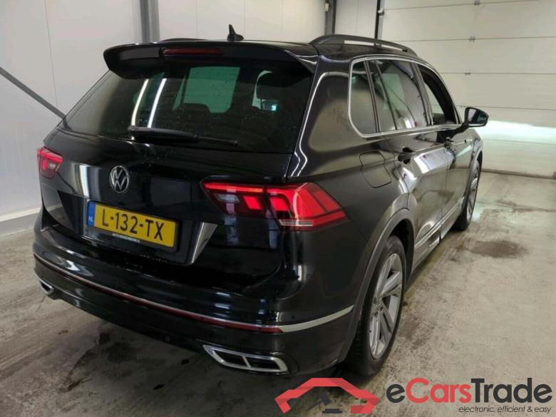 VOLKSWAGEN Tiguan 1.5 TSI R-Line #2 VOLKSWAGEN Tiguan 1.5 TSI R-Line #2