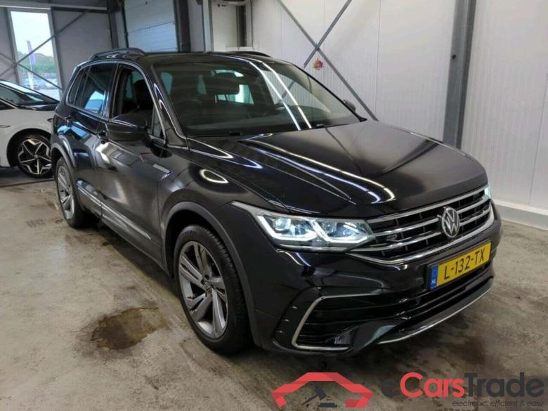 VOLKSWAGEN Tiguan 1.5 TSI R-Line #5 VOLKSWAGEN Tiguan 1.5 TSI R-Line #5