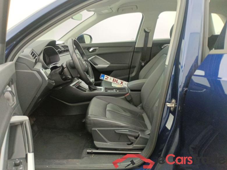 Audi Q3 35 TDI S Tronic Business Edition 5d #3