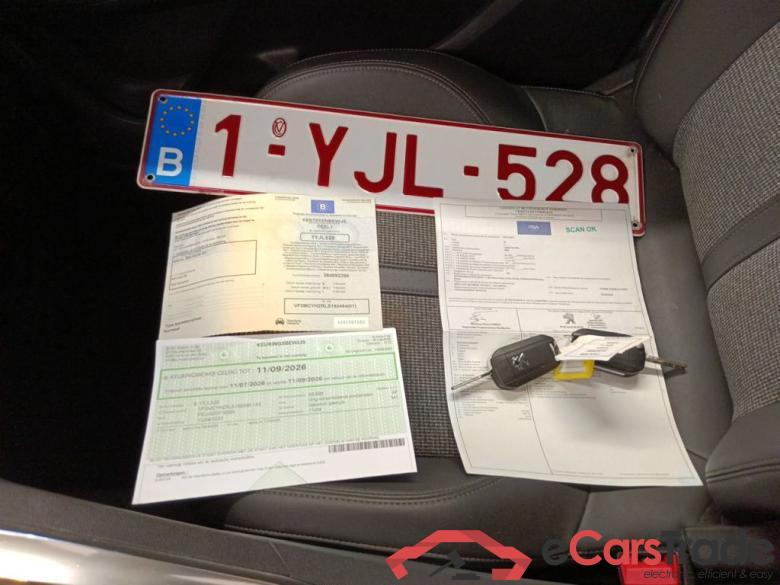 Peugeot 5008 1.5 BlueHDi 96kW S&S EAT8 Allure 5d #4 Peugeot 5008 1.5 BlueHDi 96kW S&S EAT8 Allure 5d #4