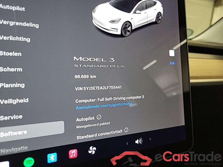 Tesla Model 3 Standard Range Plus 60 kWh #4 Tesla Model 3 Standard Range Plus 60 kWh #4