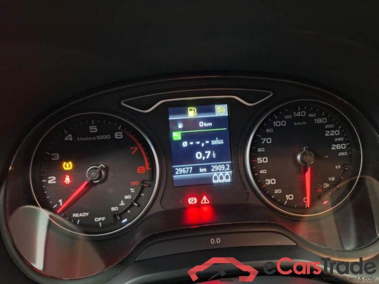 AUDI Q2 / 2020 / 5P / SUV 1.5 35 TFSI BUSINESS #4 AUDI Q2 / 2020 / 5P / SUV 1.5 35 TFSI BUSINESS #4