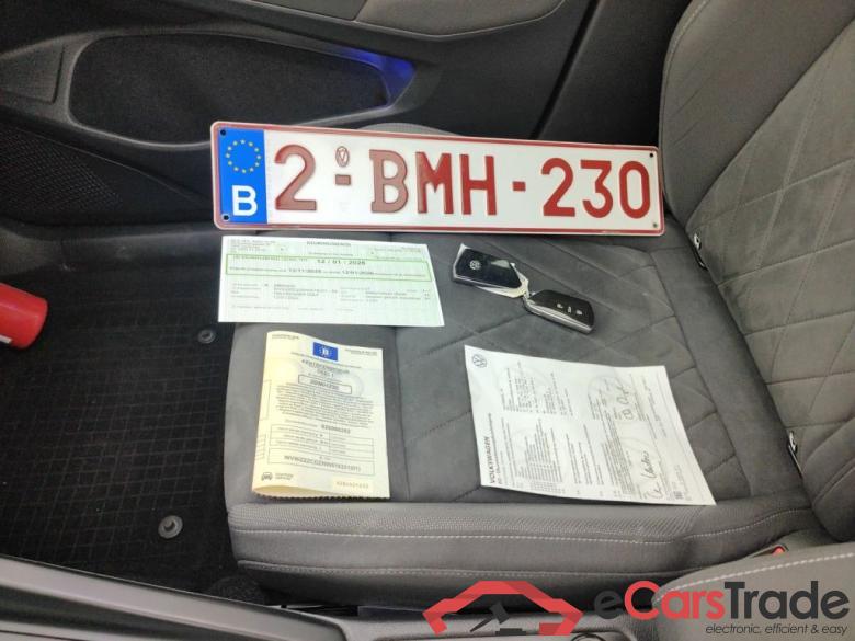 Volkswagen Golf Variant VIII 2.0 TDI 110kW DSG Life 5d #4