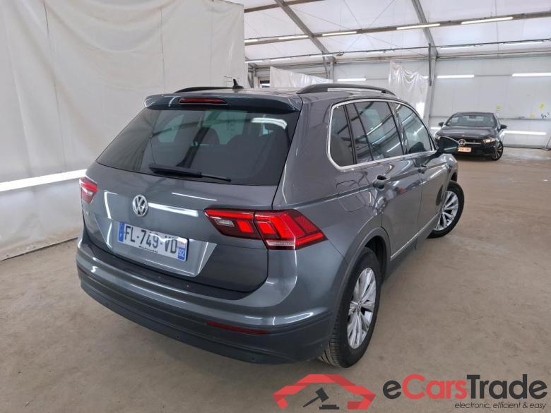 VOLKSWAGEN Tiguan / 2016 / 5P / SUV 2.0 TDI 150 DSG7 Confortline Business #3