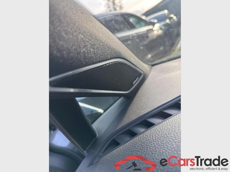 VOLKSWAGEN Golf VII R Golf 'R' 2.0 TSI 4MOTION 228 kW (310 ch) 7 vitesses DSG #6 VOLKSWAGEN Golf VII R Golf 'R' 2.0 TSI 4MOTION 228 kW (310 ch) 7 vitesses DSG #6