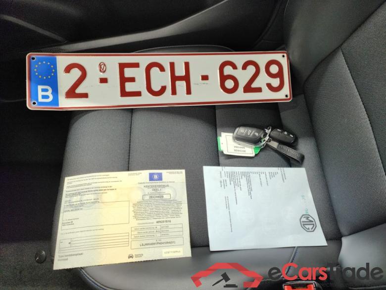 MG 4 64 kWh Luxury 5d #4