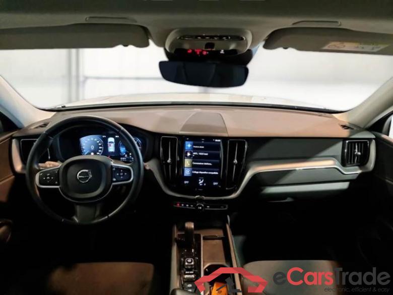 VOLVO XC60 / 2017 / 5P / SUV B4 D AWD AUTOMATICO MOMENTUM PRO #3