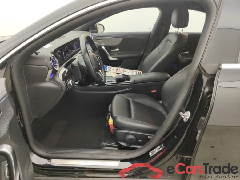 Mercedes-Benz CLA CLA 250 e Business Solution 4d #3