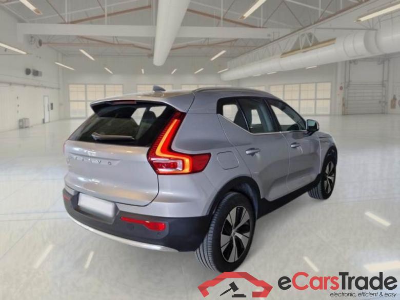 VOLVO XC40 / 2021 / 5P / SUV T4 RECHARGE PLUG-IN AUTO CORE #2