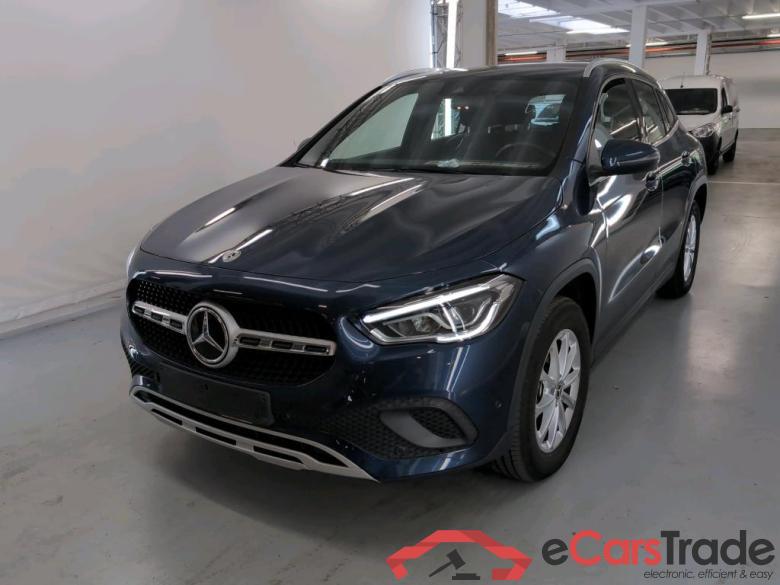 MERCEDES-BENZ GLA 1.3 GLA 250 E DCT BUSINESS LINE #1