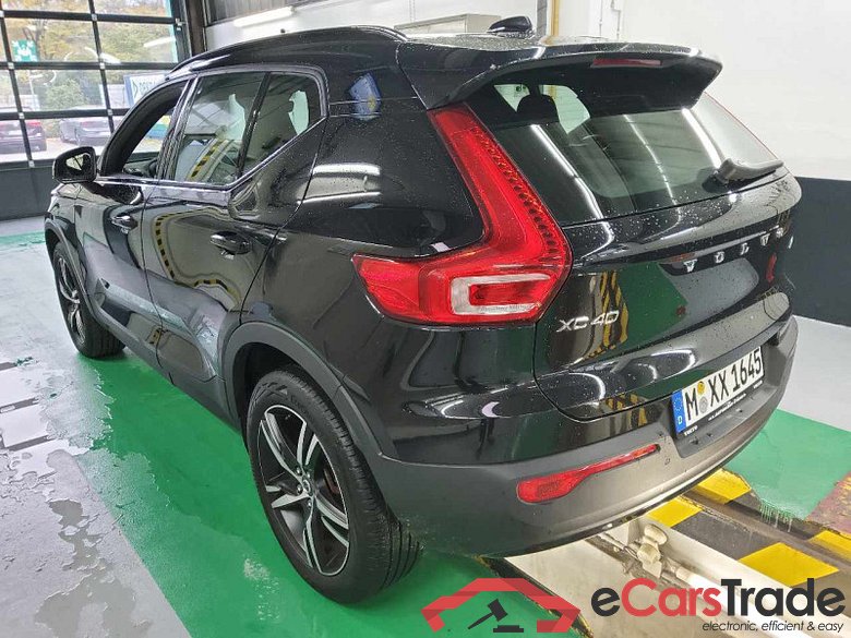 Volvo XC40 (2017->) DE - SUV5 B4 2WD EU6d, R-Design (EURO 6d), 2020 - 2022 #4