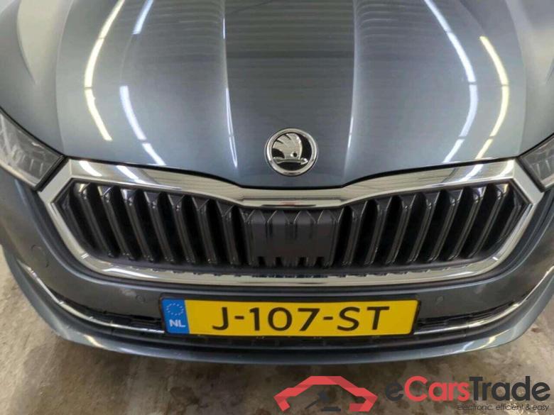 SKODA Octavia Combi 1.5 TSI First Edit. #4
