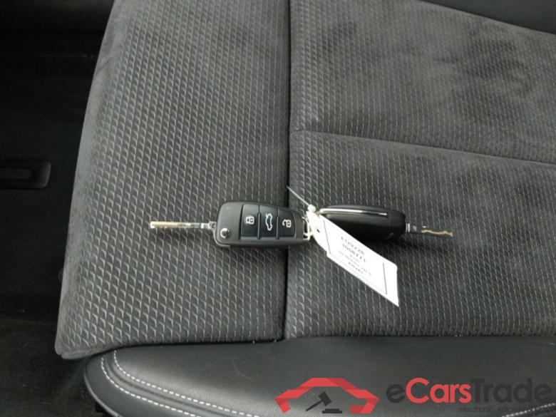 AUDI Q3 - 2019 45 TFSIe 245hp S line S tronic (EU6d-TEMP) 5d #4