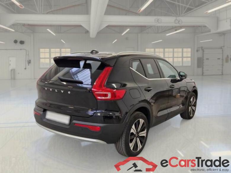 VOLVO XC40 / 2021 / 5P / SUV T5 RECHARGE PLUG-IN AUTO PLUS BRIGHT #2