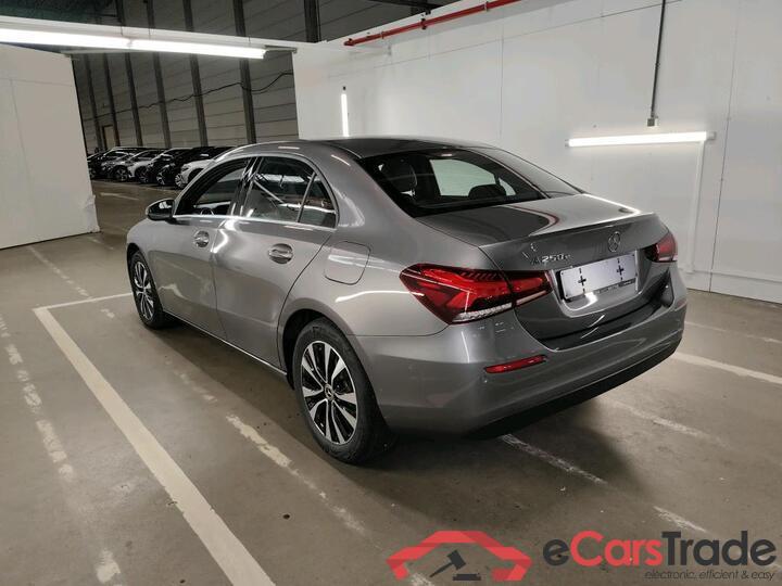 Mercedes A-Klasse Limousine A-Klasse Limousine A 250e Business Solution (PHEV) 160kW/218pk  4D/P Auto-8 #3
