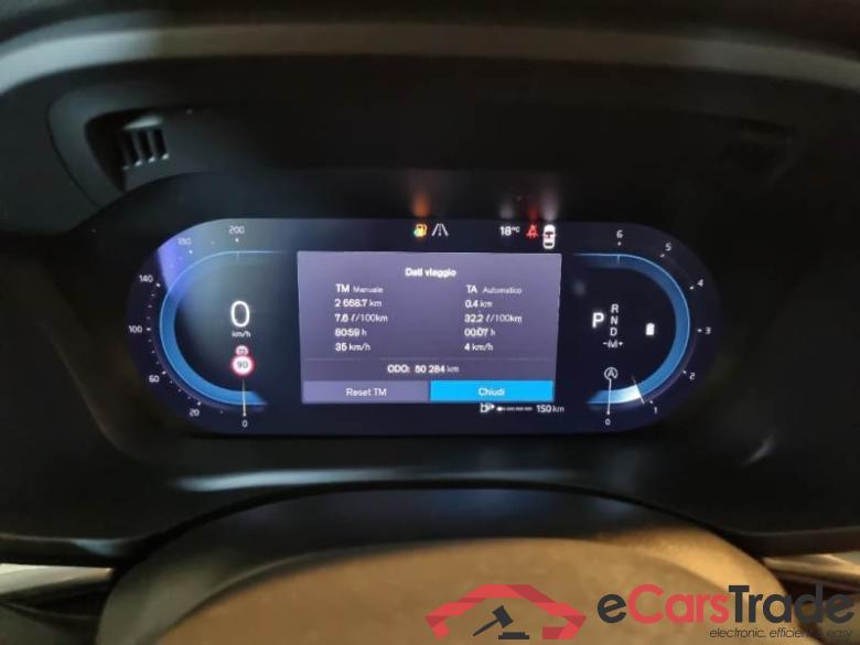 VOLVO XC60 / 2021 / 5P / SUV B4 D AUTOMATICO MOMENTUM PRO #4