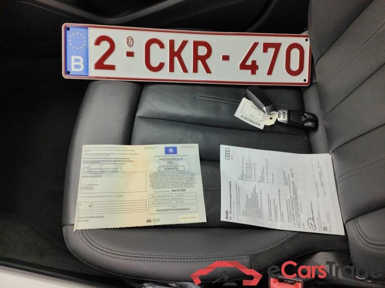 Audi A4 Avant 2.0 35 TDi 120kW S tronic Attraction B.E 5d #4