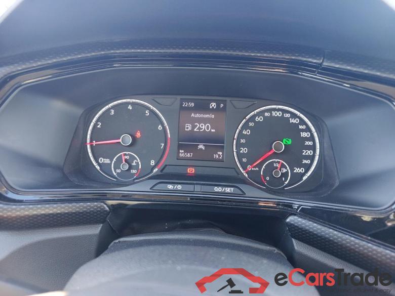 VOLKSWAGEN T-Cross / 2018 / 5P / todoterreno Advance 1.0 TSI 85kW (115CV) DSG (AC) #4