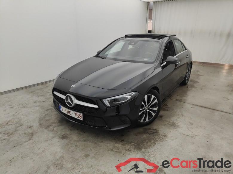 Mercedes-Benz A-Klasse Limousine A 180 d Aut. 4d #1