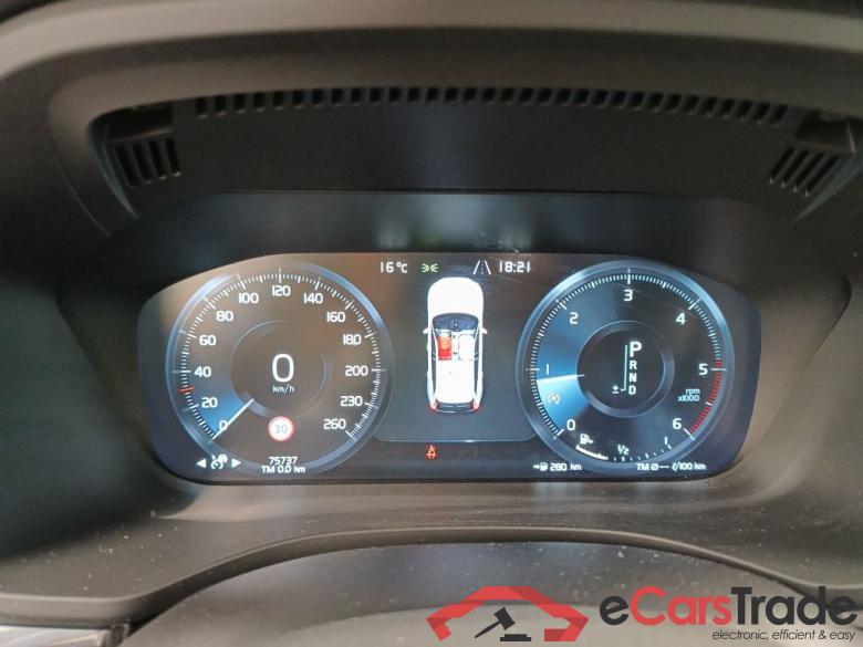 Volvo XC60 D4 120kW Geartronic R-Design 5d #6