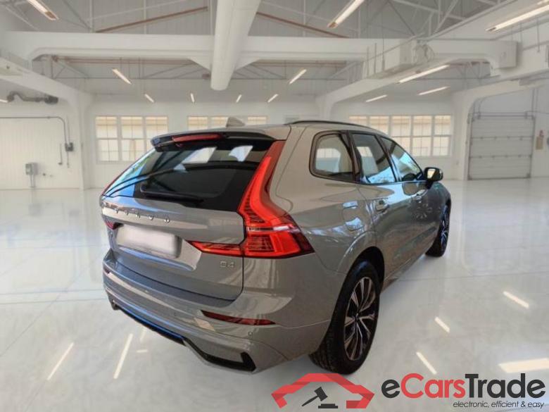 VOLVO XC60 / 2021 / 5P / SUV B4 D automatico Plus Dark #2