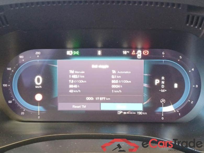 VOLVO XC60 / 2021 / 5P / SUV B4 D automatico Plus Dark #4