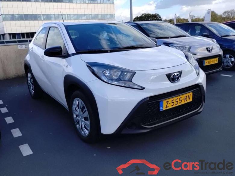 TOYOTA Aygo X 1.0 VVT-i S-CVT Play #2