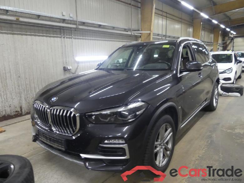 Baureihe X5 xDrive 45 e xLine 3.0 290KW AT8 E6d #1