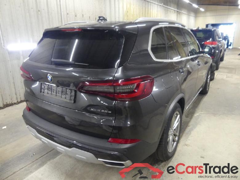Baureihe X5 xDrive 45 e xLine 3.0 290KW AT8 E6d #2