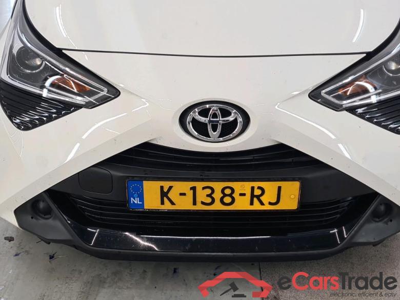 Toyota AYGO 1.0 VVT-i x-play x-shift 5d #5