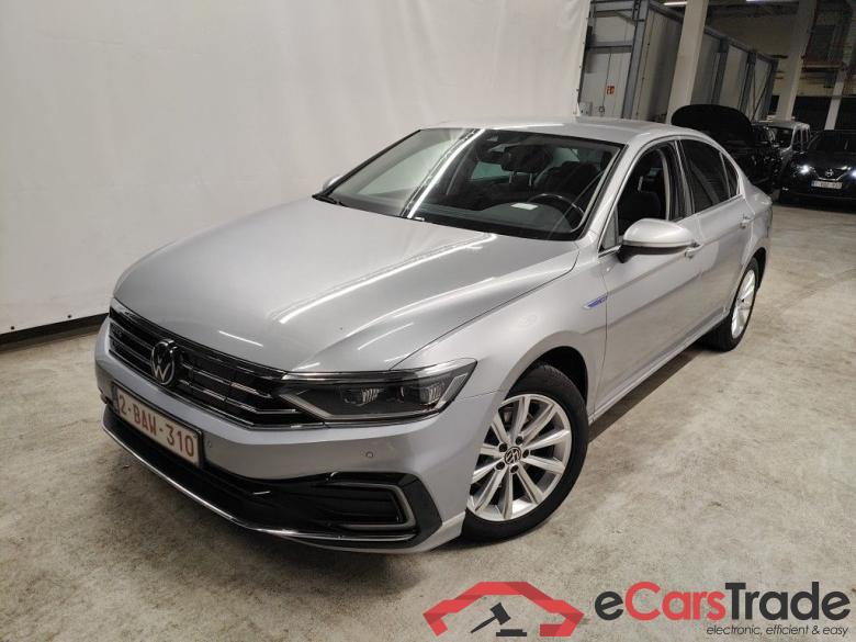 Volkswagen Passat 1.4 TSI GTE Business DSG 4d #1