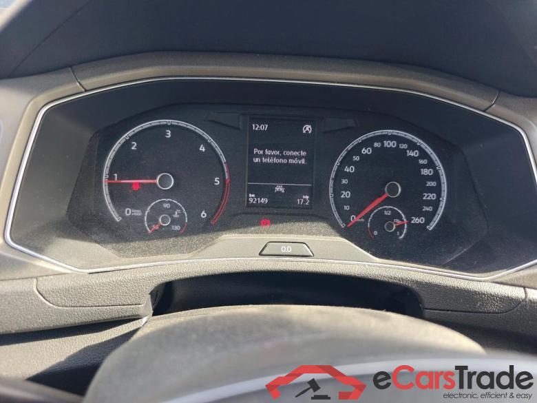 VOLKSWAGEN T-Roc / 2017 / 5P / todoterreno Advance 2.0 TDI 85kW (115CV) #4