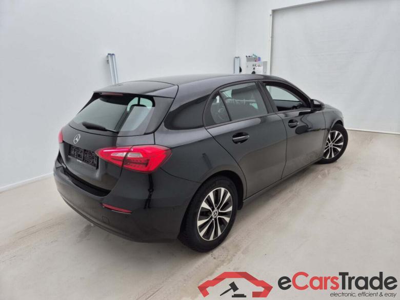 MERCEDES-BENZ A-KLASSE 180 BUSINESS LINE DCT #2