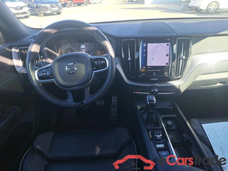 VOLVO XC60 / 2017 / 5P / todoterreno 2.0 D3 R-Design #3