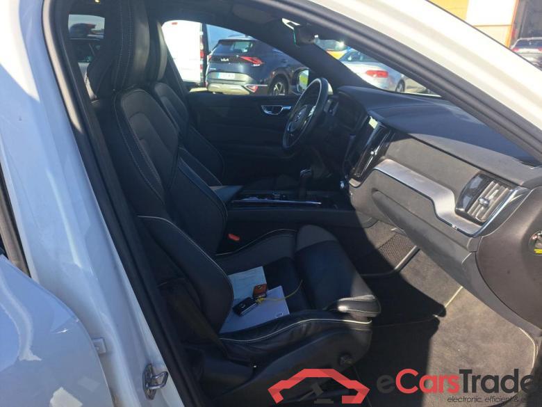 VOLVO XC60 / 2017 / 5P / todoterreno 2.0 D3 R-Design #6
