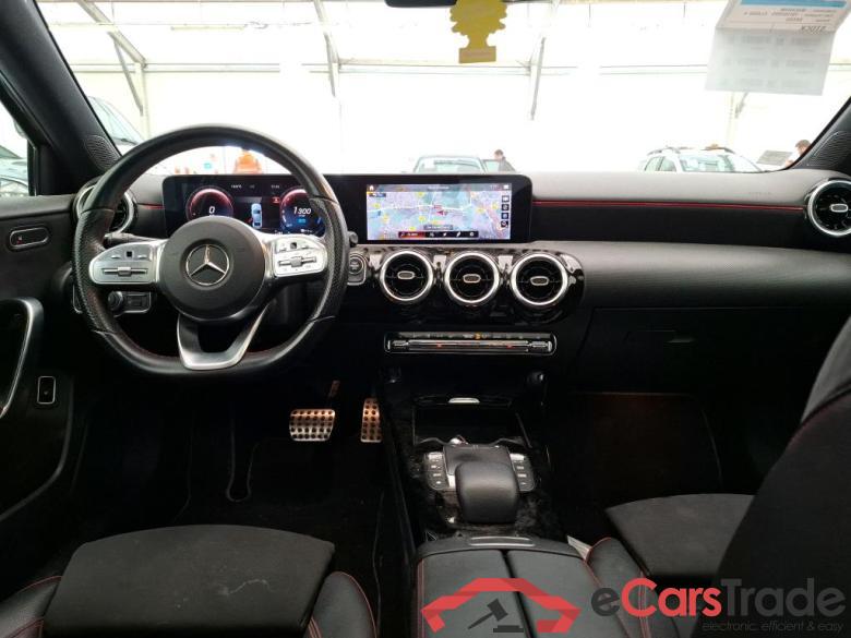 MERCEDES-BENZ Classe A Berline / 2018 / 4P / Berline A 250 e AMG Line 8G-DCT #5