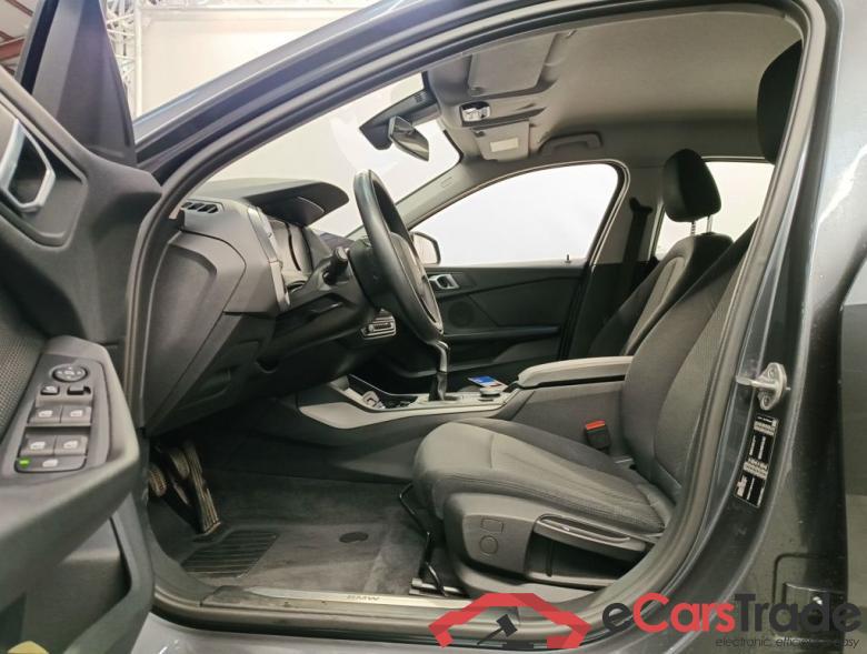 BMW 1 Reeks Hatch 118i (103 kW) 5d #3