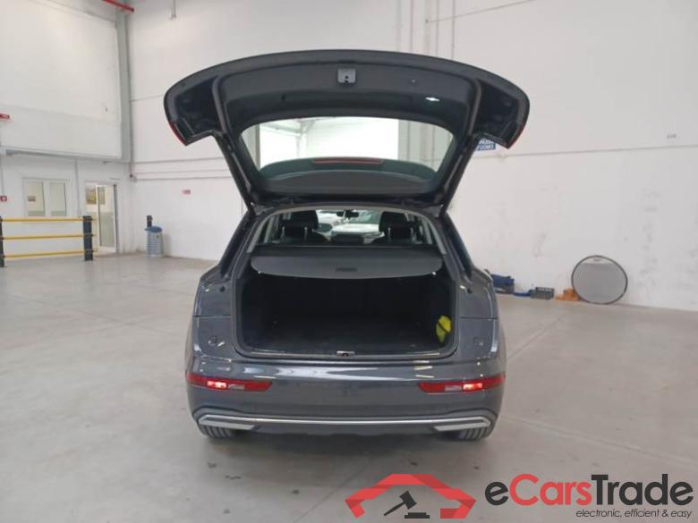 AUDI Q5 / 2020 / 5P / SUV 40 TDI BUSINESS QUATTRO S TRONIC #5