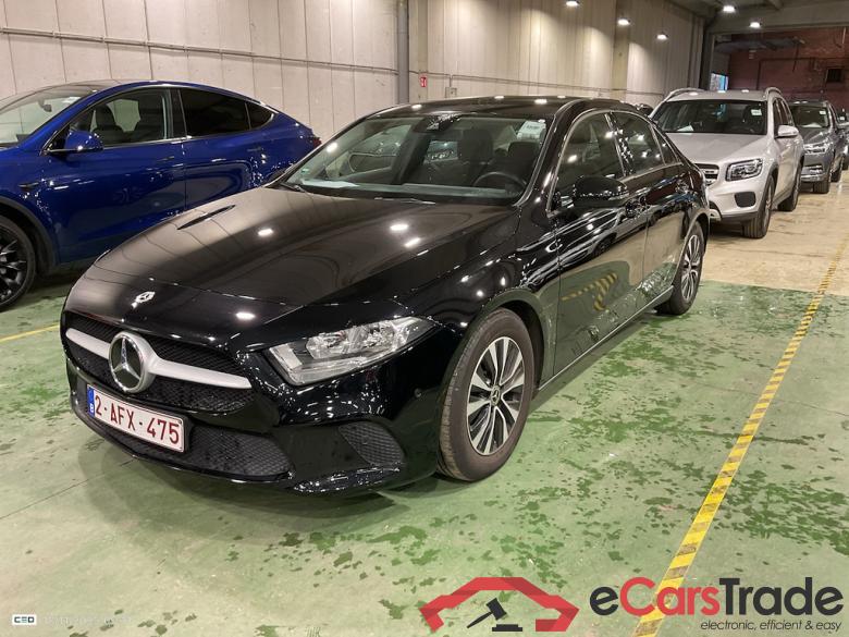 MERCEDES-BENZ A-CLASS LIMOUSINE 2.0 A 180 D BUSINESS SOLUTION DCT #1